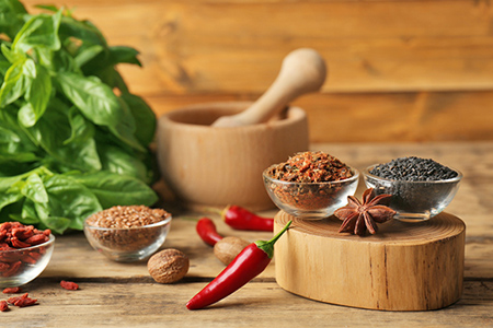 آشنایی با خواص درمانی ادویه های غذا